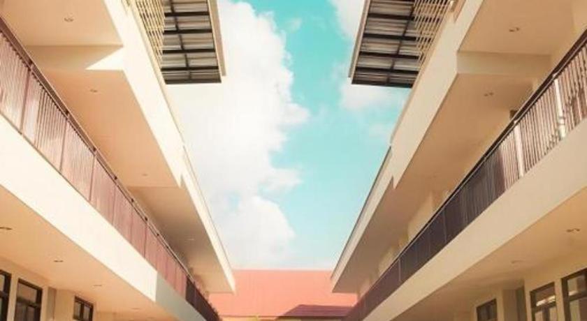 Yellow Moon Hotel Pattaya Exterior foto