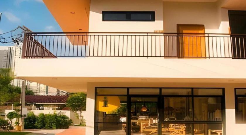 Yellow Moon Hotel Pattaya Exterior foto